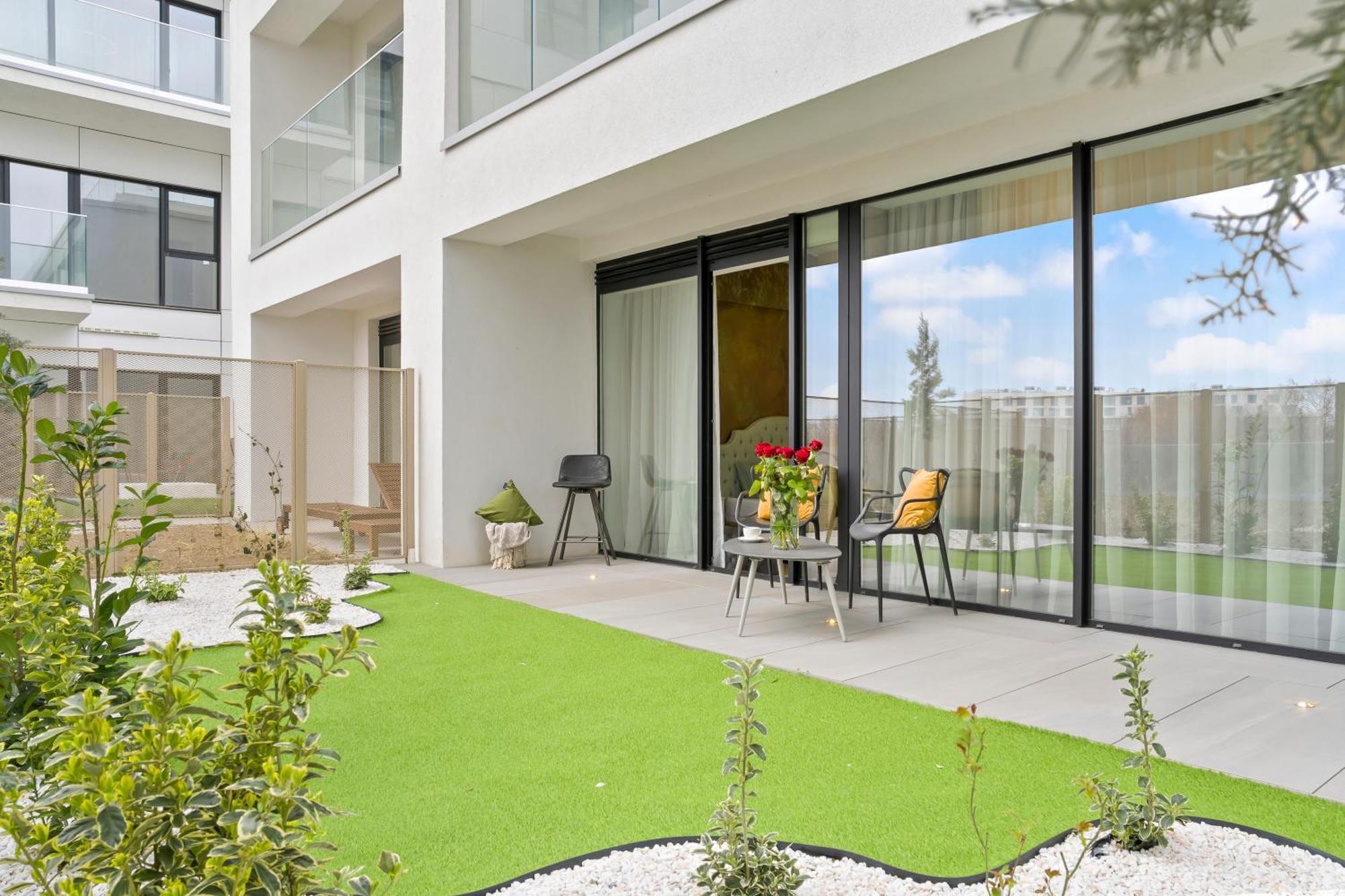 Apartament cu terasă