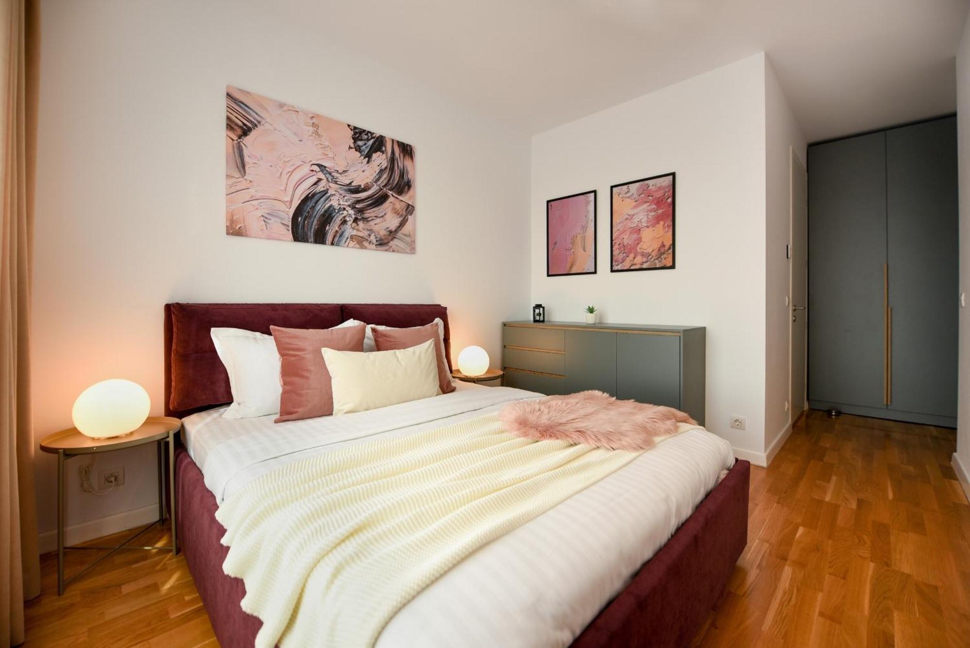 Apartament cu balcon