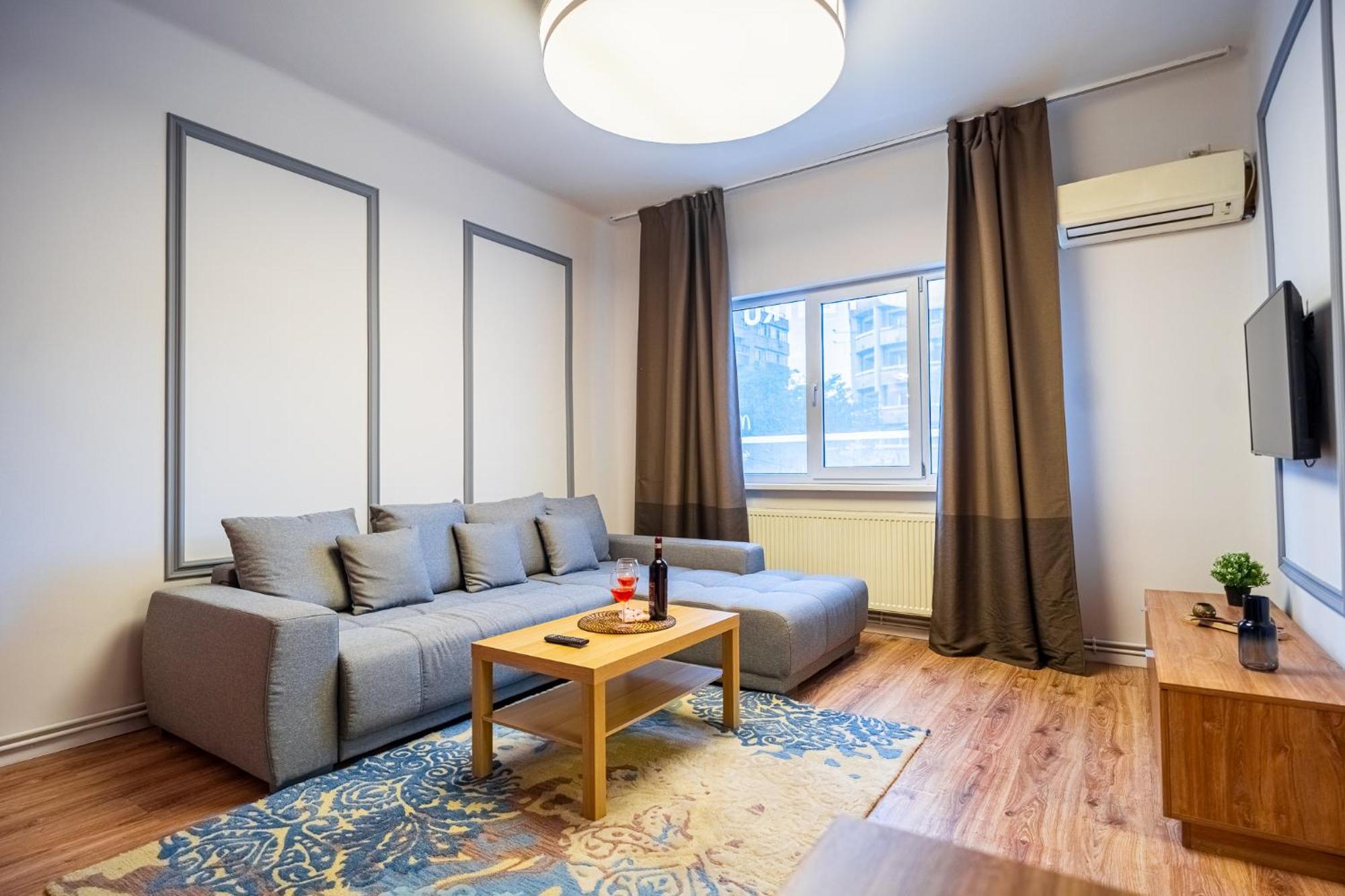 Apartament superior cu balcon