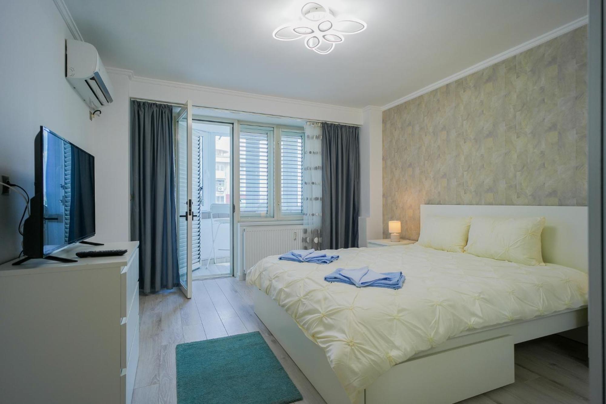 Apartament cu 2 dormitoare, cu privelişte spre oraş