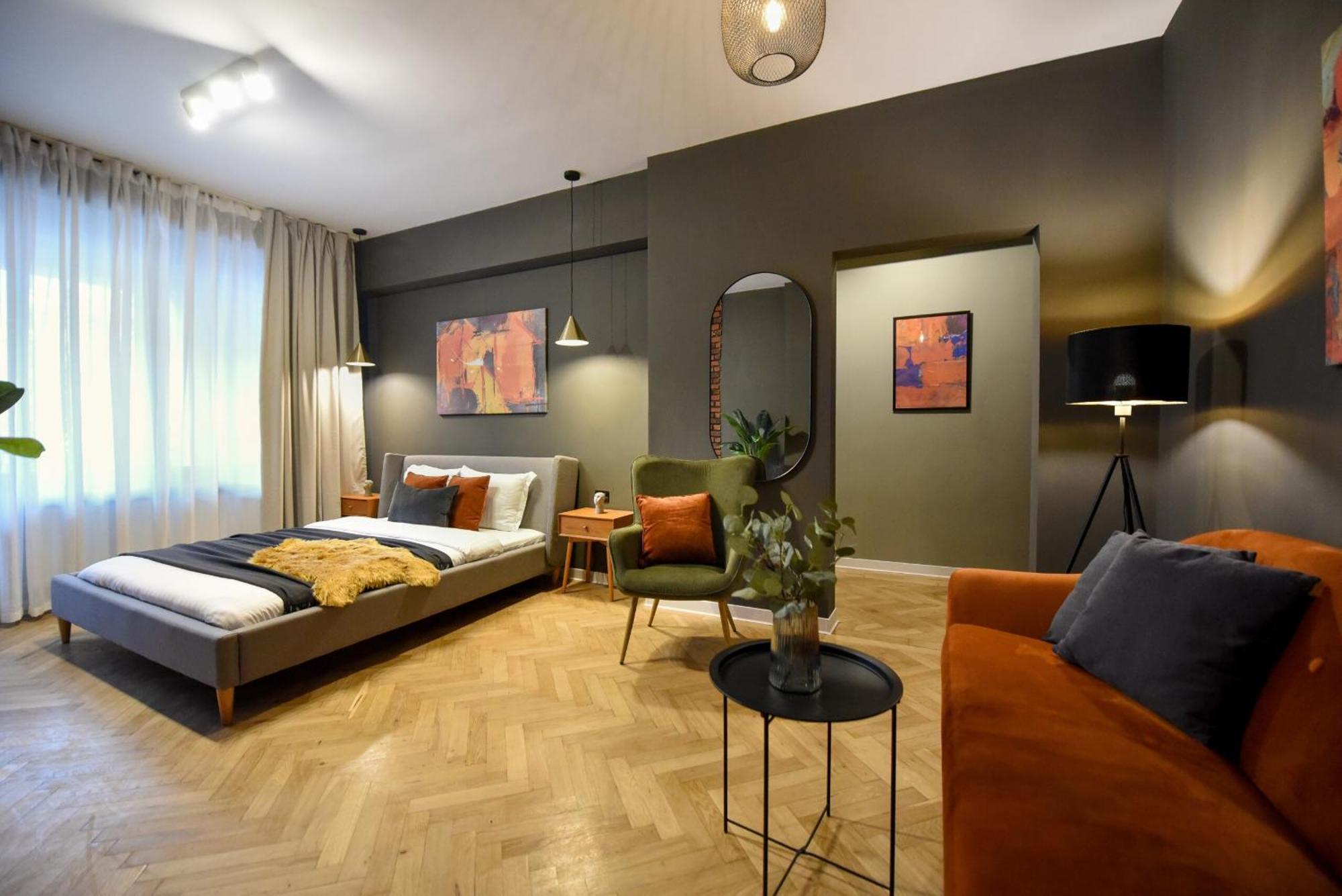 Studio cu balcon
