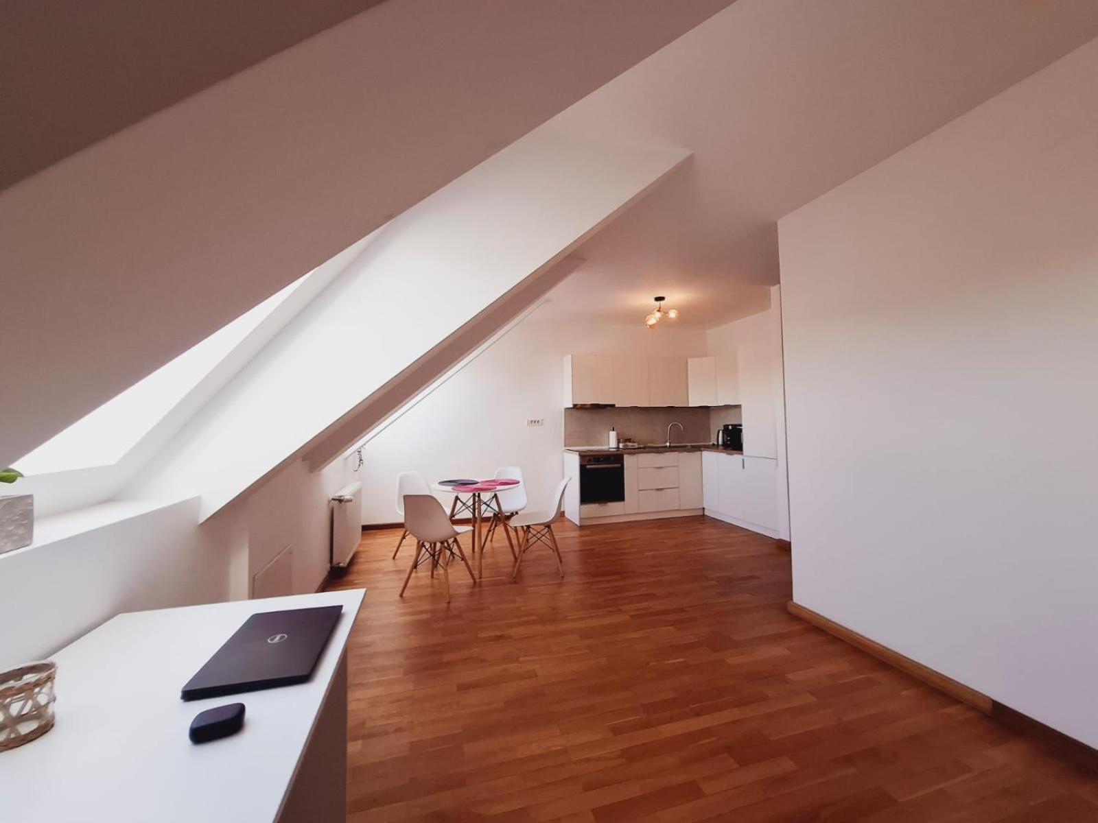 Apartament cu 2 dormitoare