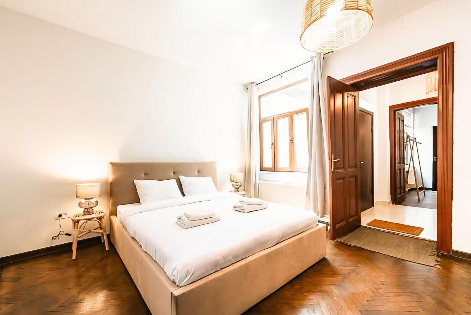 Apartament cu 1 dormitor şi terasă