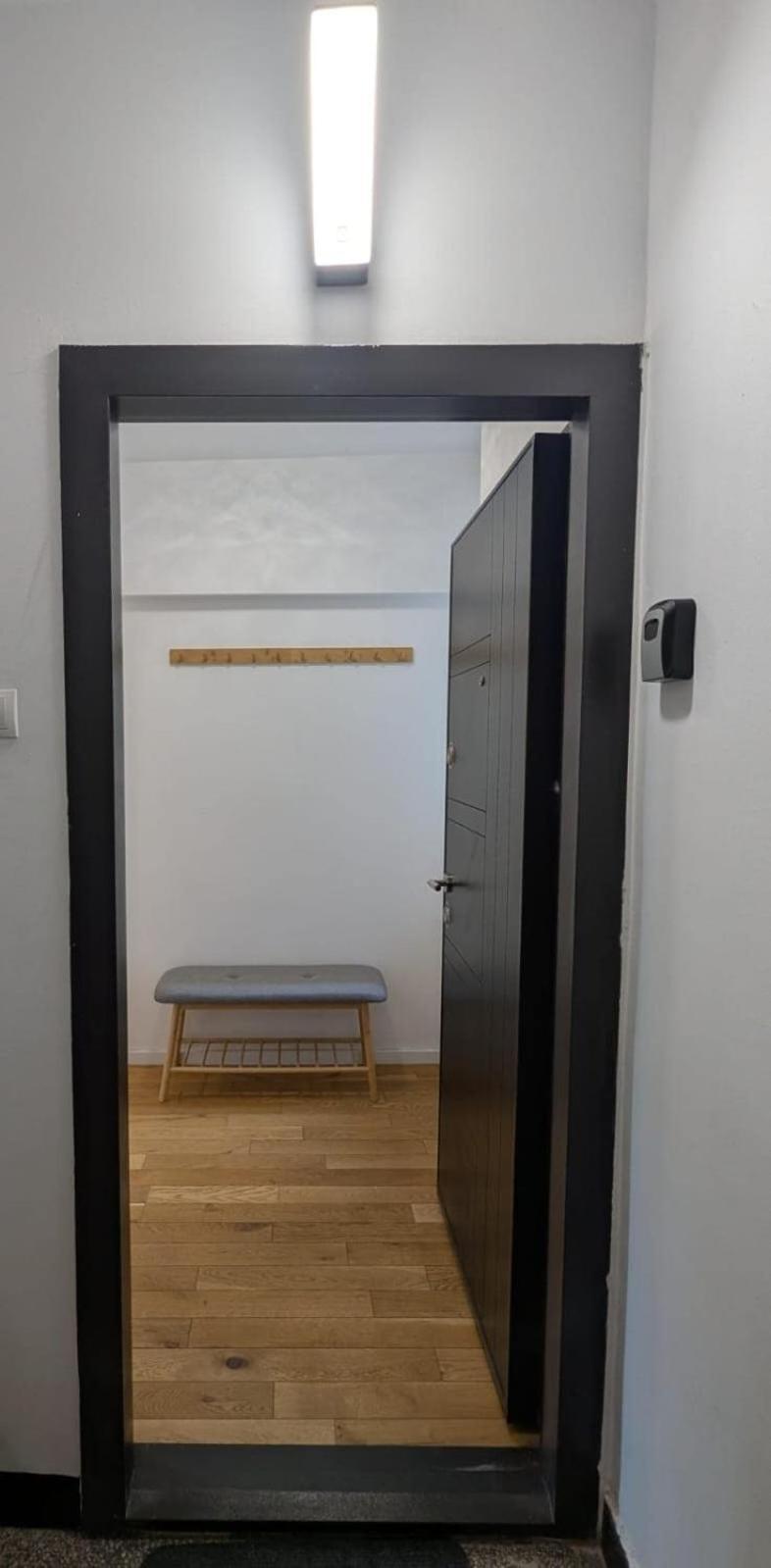 Apartament cu 2 dormitoare, cu privelişte spre oraş