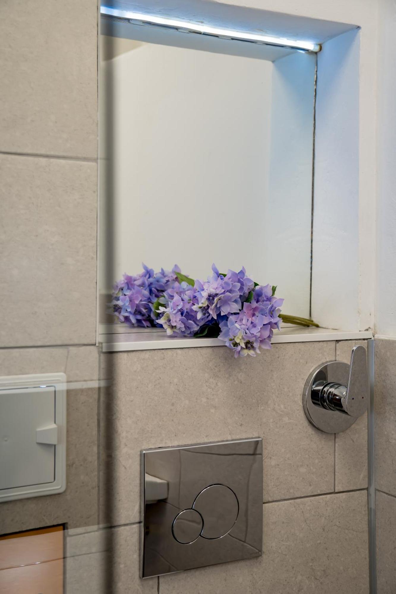 Cameră dublă sau twin standard cu balcon