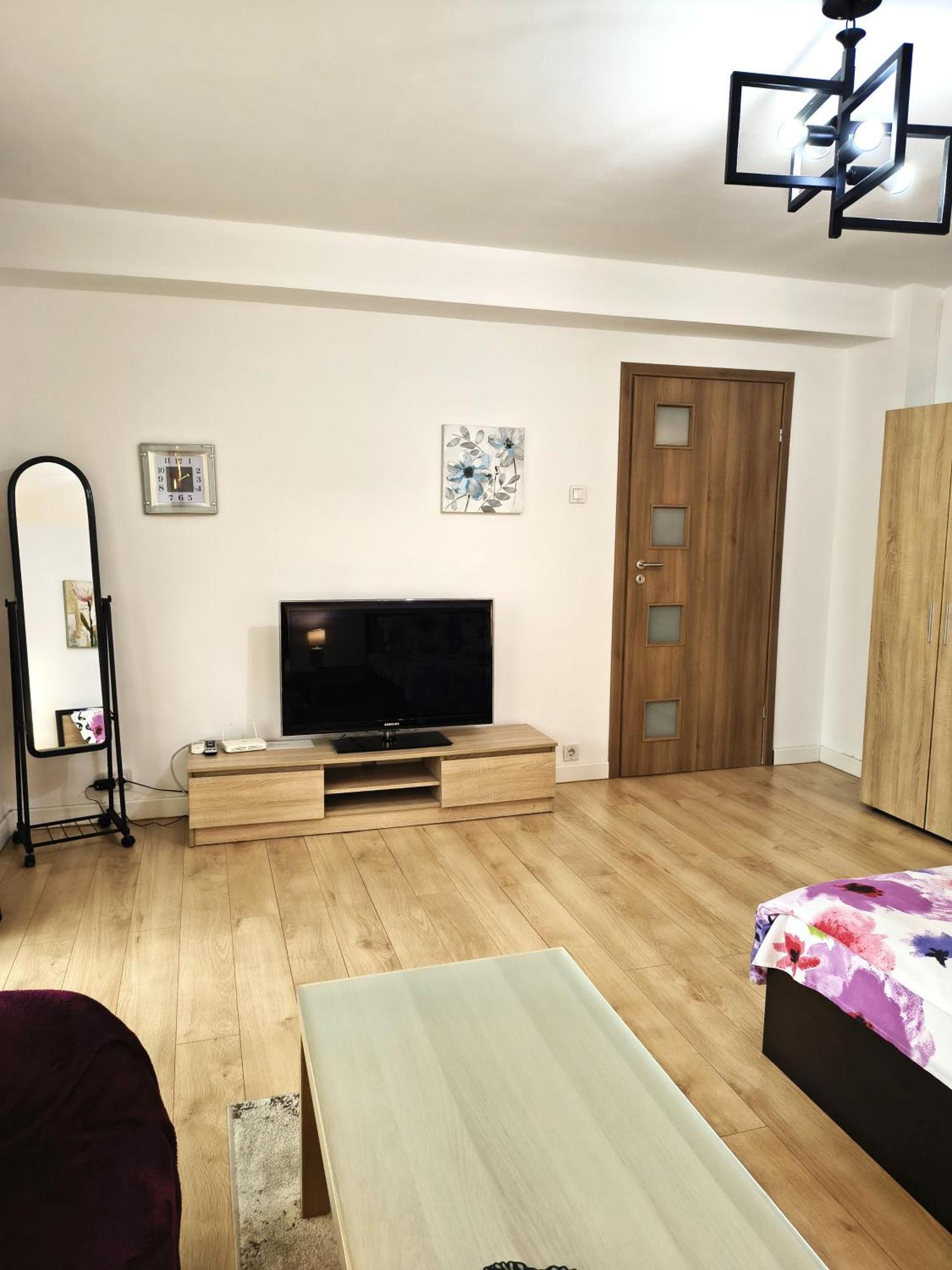 Studio cu balcon