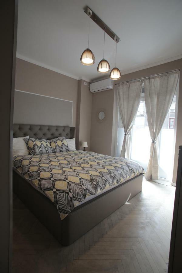 Apartament cu balcon