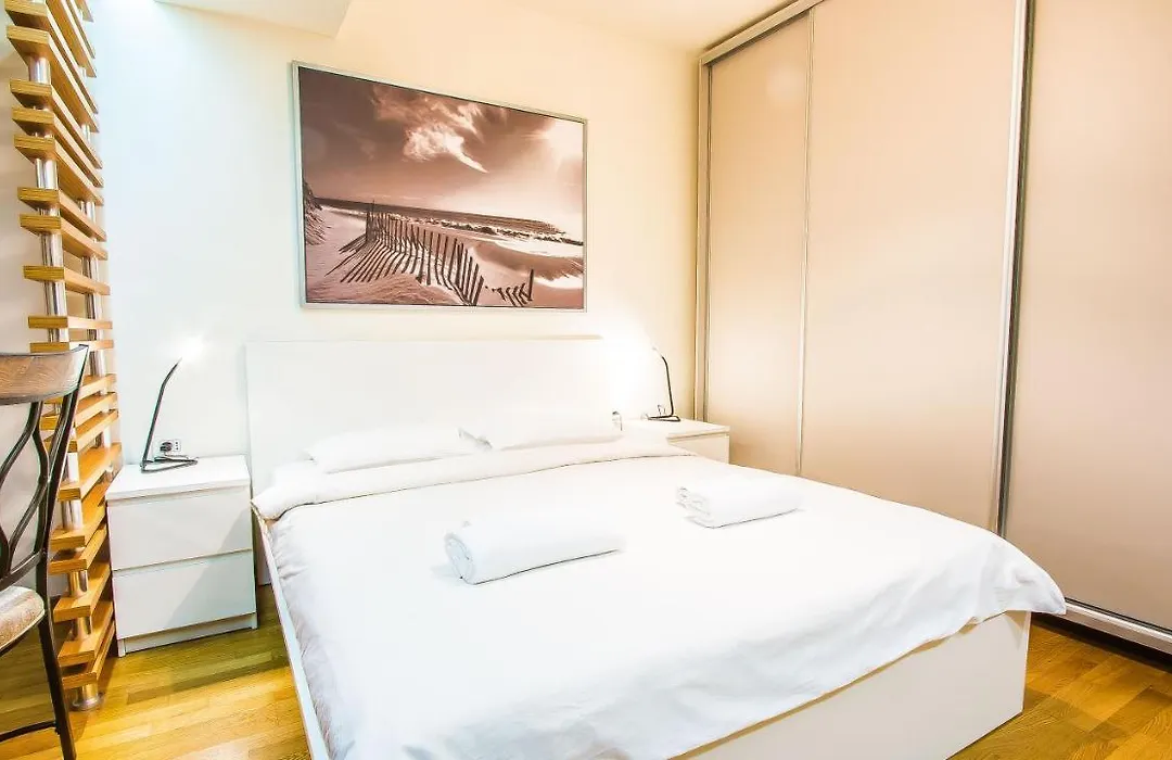 Incity Premium Garden Stay-Central Apartments &Private Terrace-1