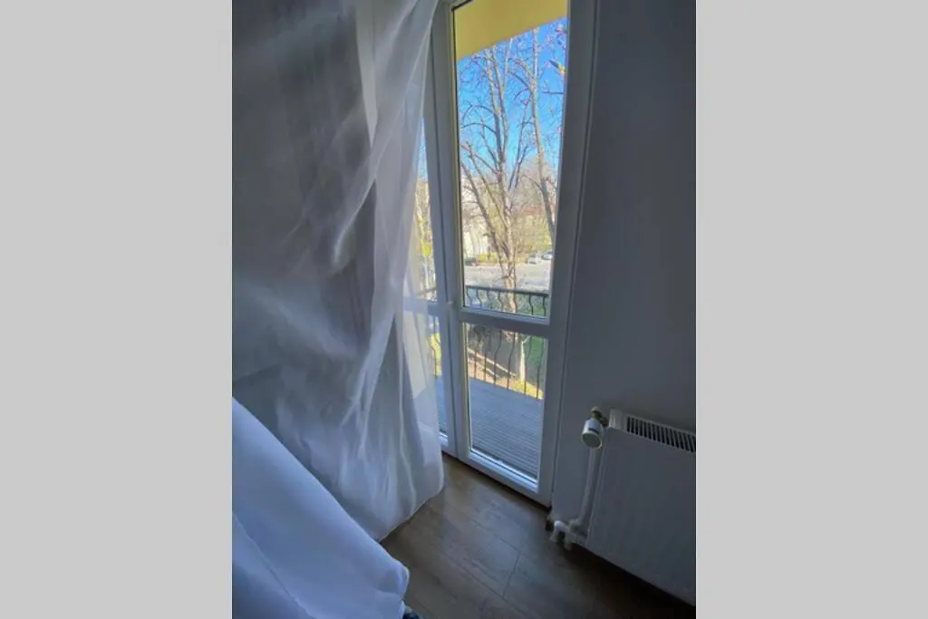 Cozy Apartment In The Business Area Of Bucharest-1