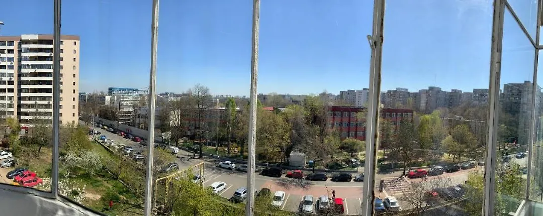 Les Garcons I Adi - Spacious View Studio Near Metro-1