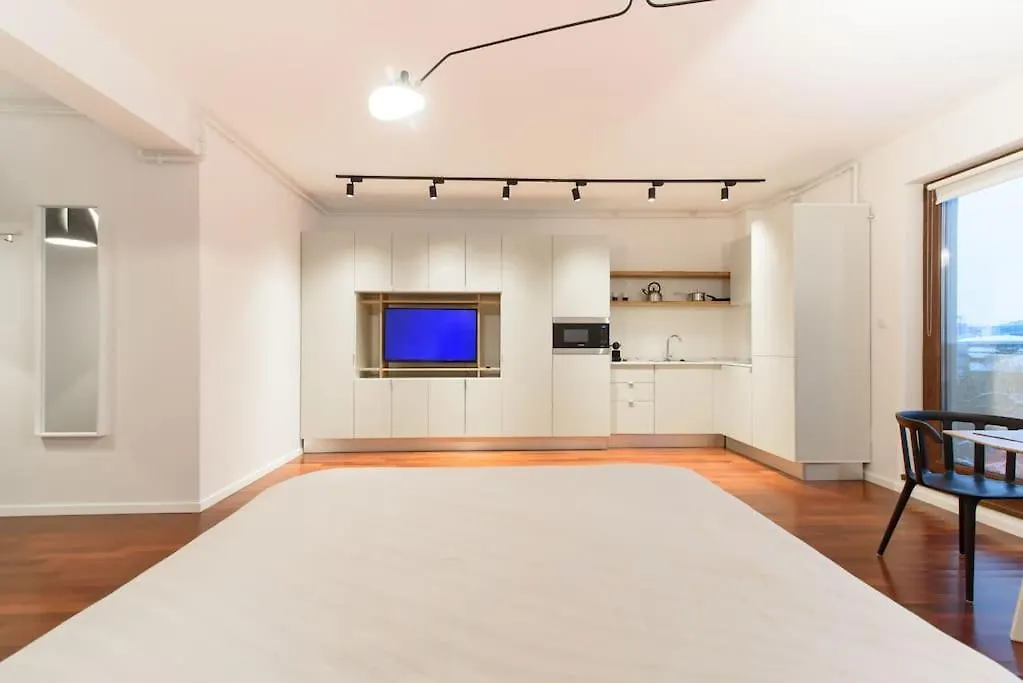 Bianco 19 - Central Studio Universitate - Old Town-1