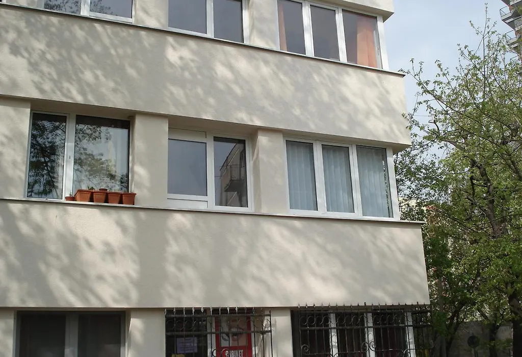 Residence 30 - Cool Apartments With Garden View, No Air Conditioning Needed-1