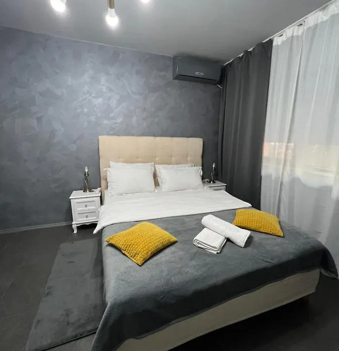 Kenzia Prive-1