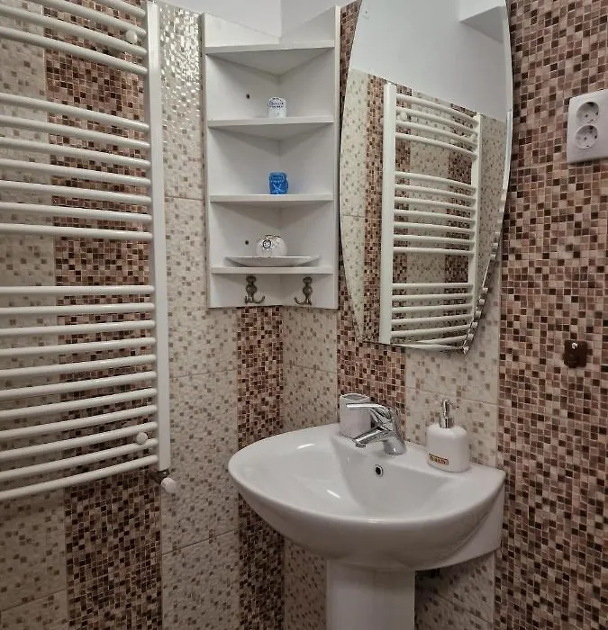 Laroka House Beautiful Apartment Universitate Center-1
