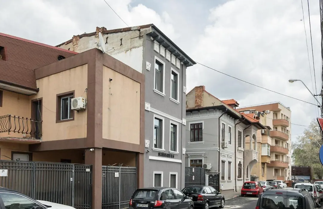 Blue-Line-Apartment-Unirii-1