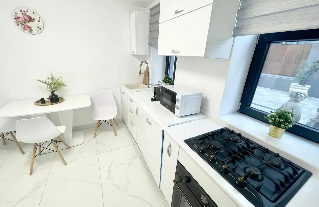 Apollo 1 Apartment-1