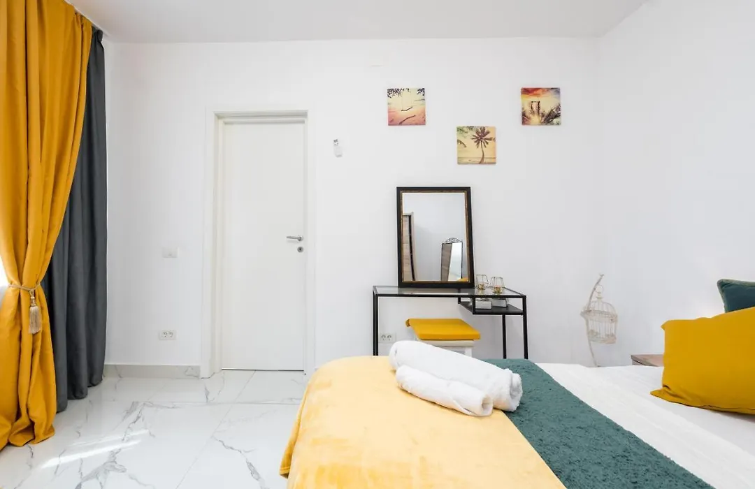Monza Apartment-Ultracentral-1
