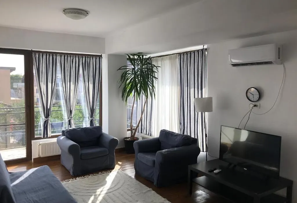 Lovely Apartment In Villa In Bucharest-1