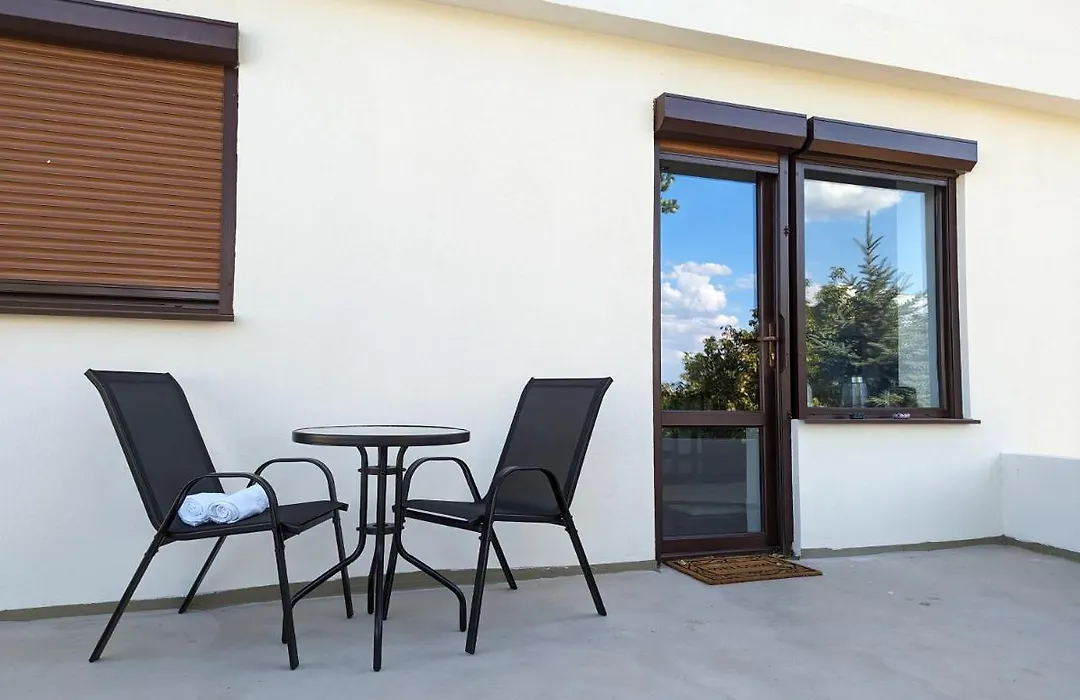 Horizon View Villa - Lakefront Terrace Suite-1