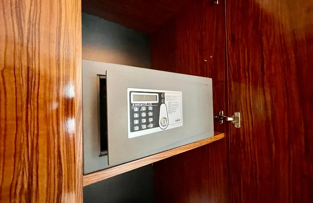 Royal Studio Apartment With A Perfect View - Yamaluxe-1