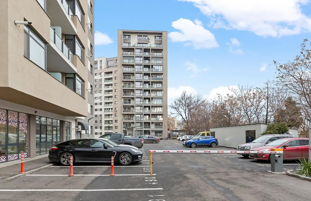 Mido Park Apartment With Private Parking & Self Check-In-1