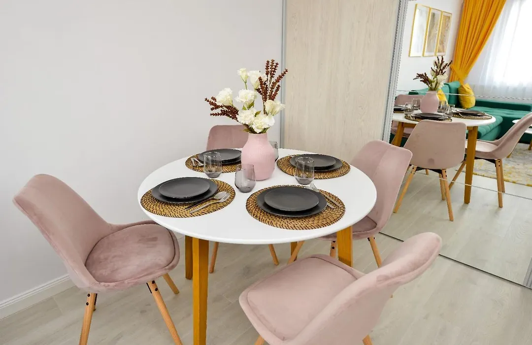 Bucharest Apartment - Private Parking-1