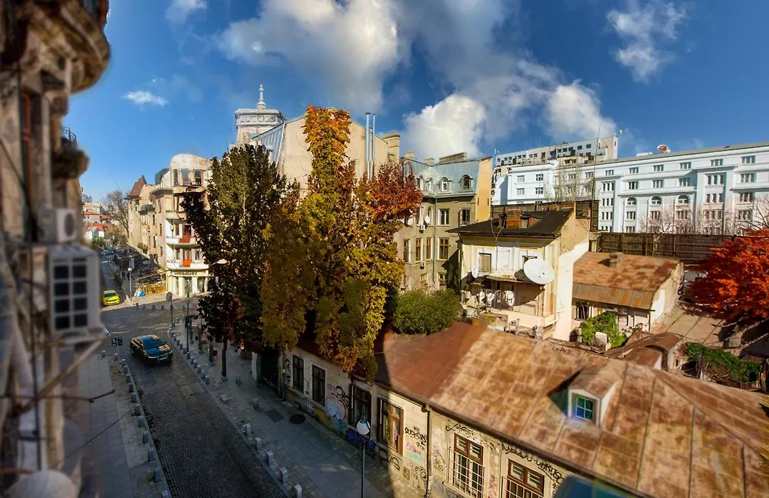 Downtown Studios - Your Modern Escape Near Ateneul Roman-1