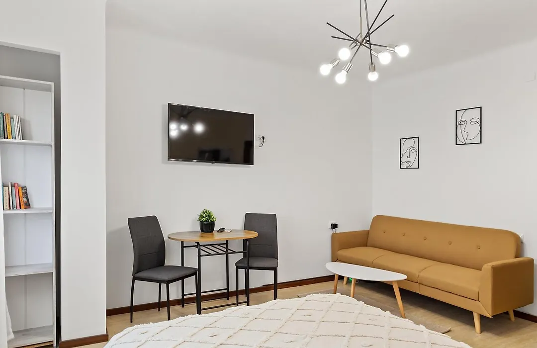Upscale Studio, Walking Distance From The Old Town-1