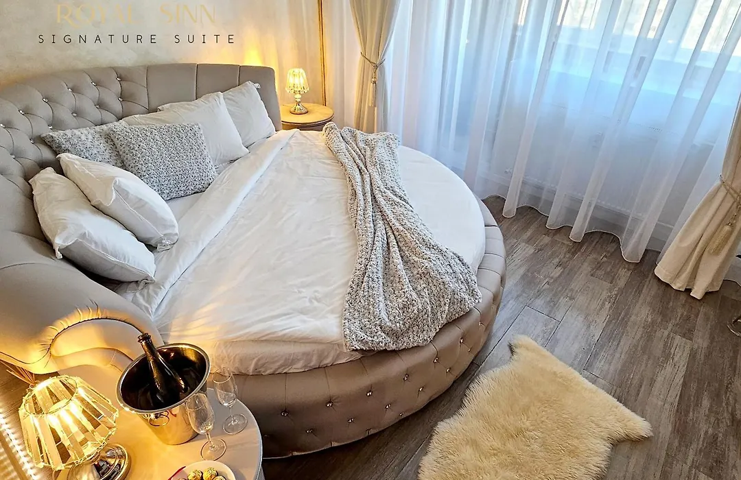 Royal Sinn Signature Suite-1