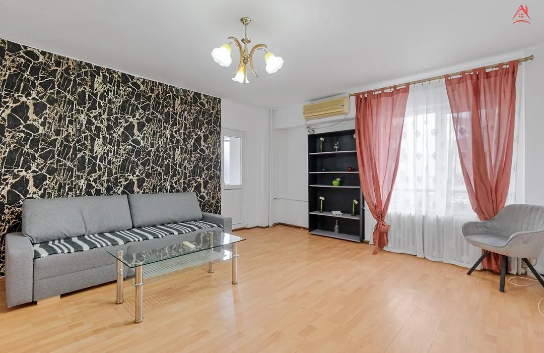 Unirii Large 2 Bedroom Apartment-1