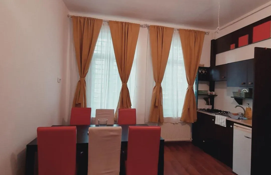 Unirii Guest-1