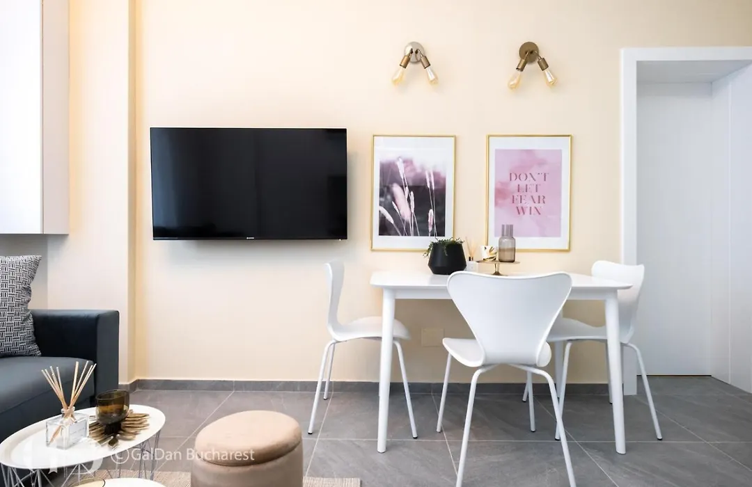 The Loft Luxury Apartments-Near The Park In The City Center-1