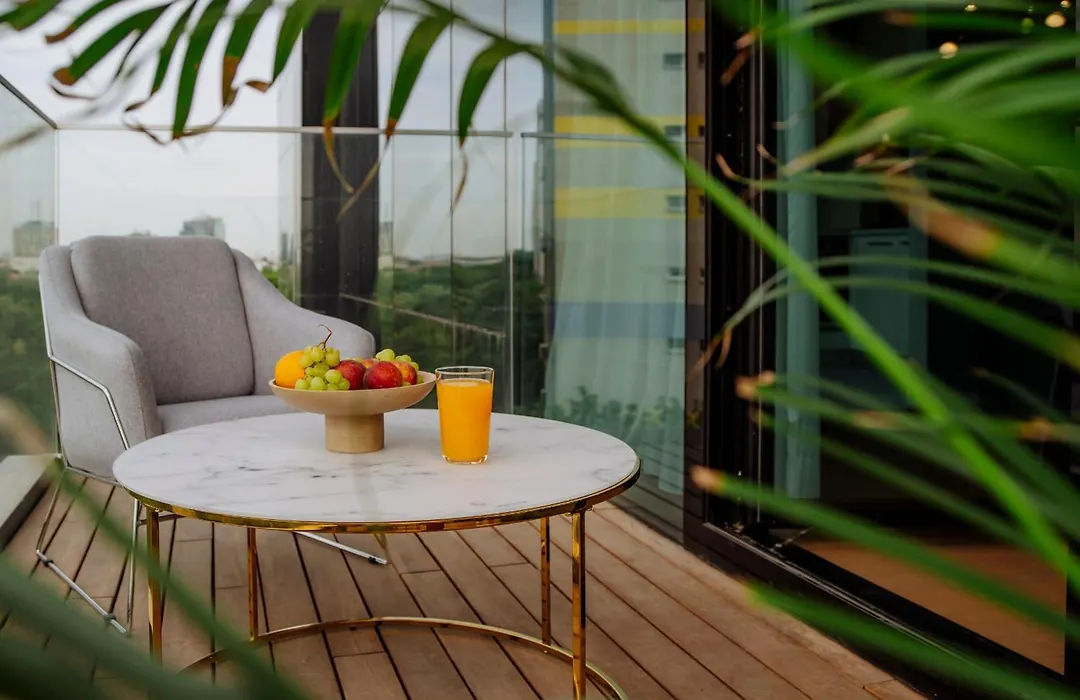 One Mircea Eliade Apartments With City & Park Views-1