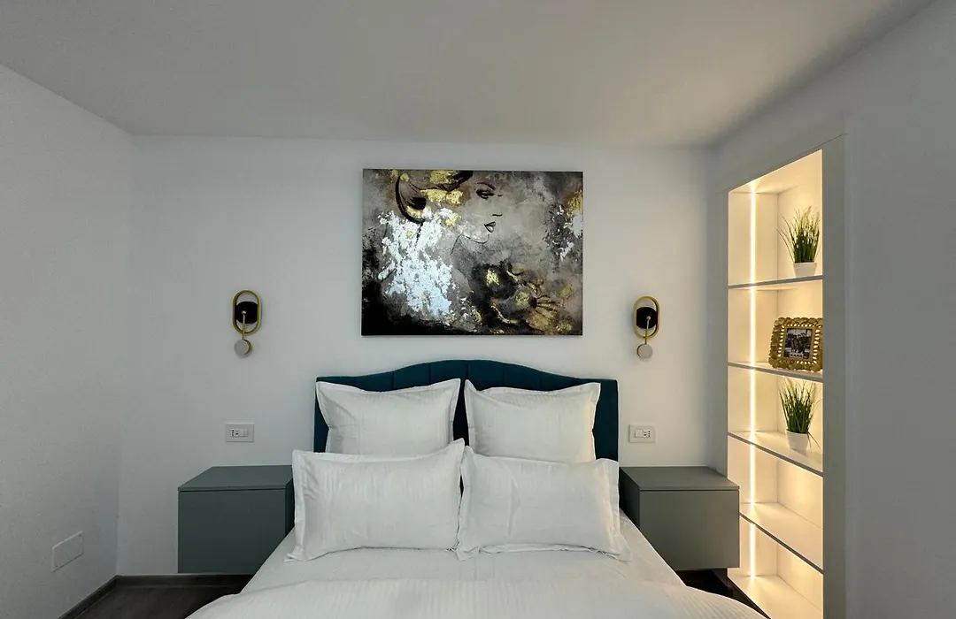 Central Suite-1