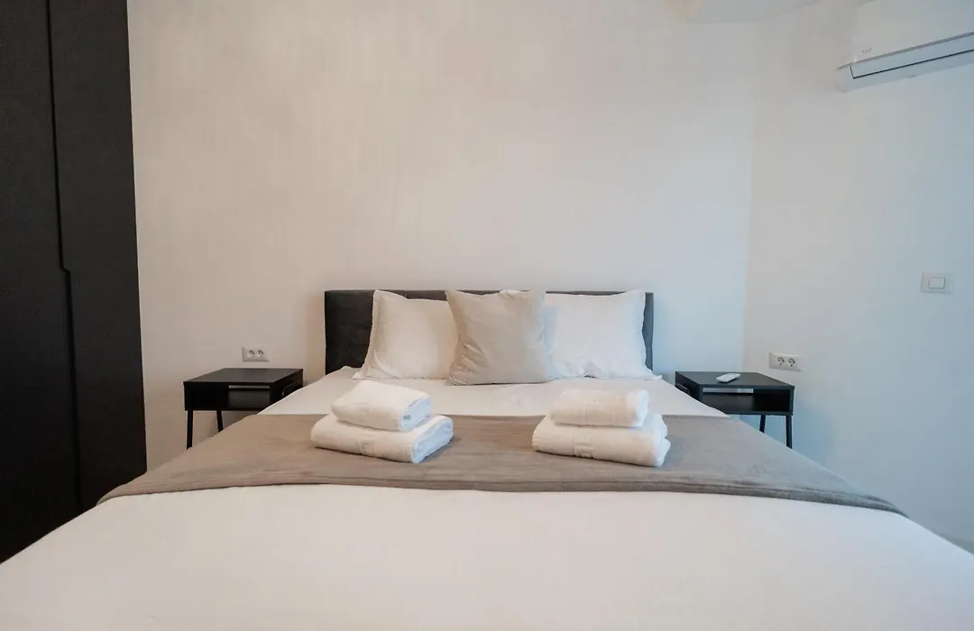 Vulcan Residence - Premium Apartment-1