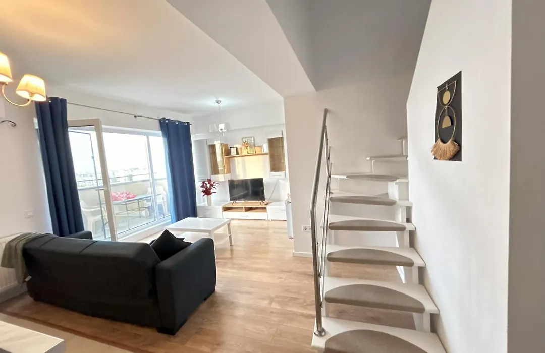 Elegant Premium Apartment With Panoramic Views - 10-1