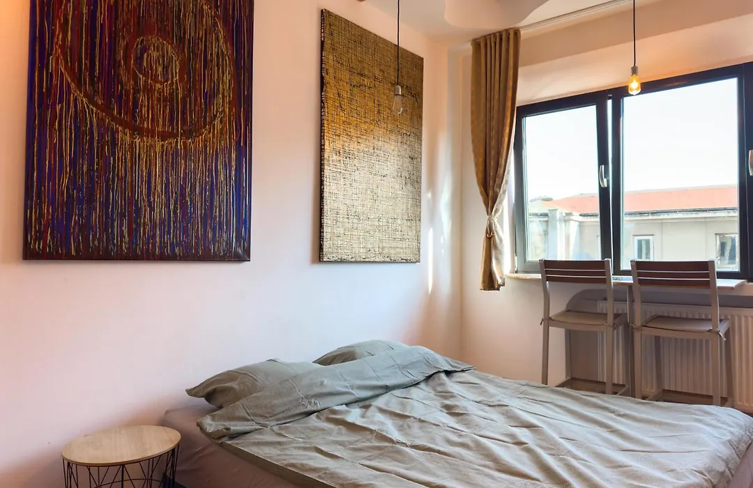 Central Retreat Apartments Universitate-1