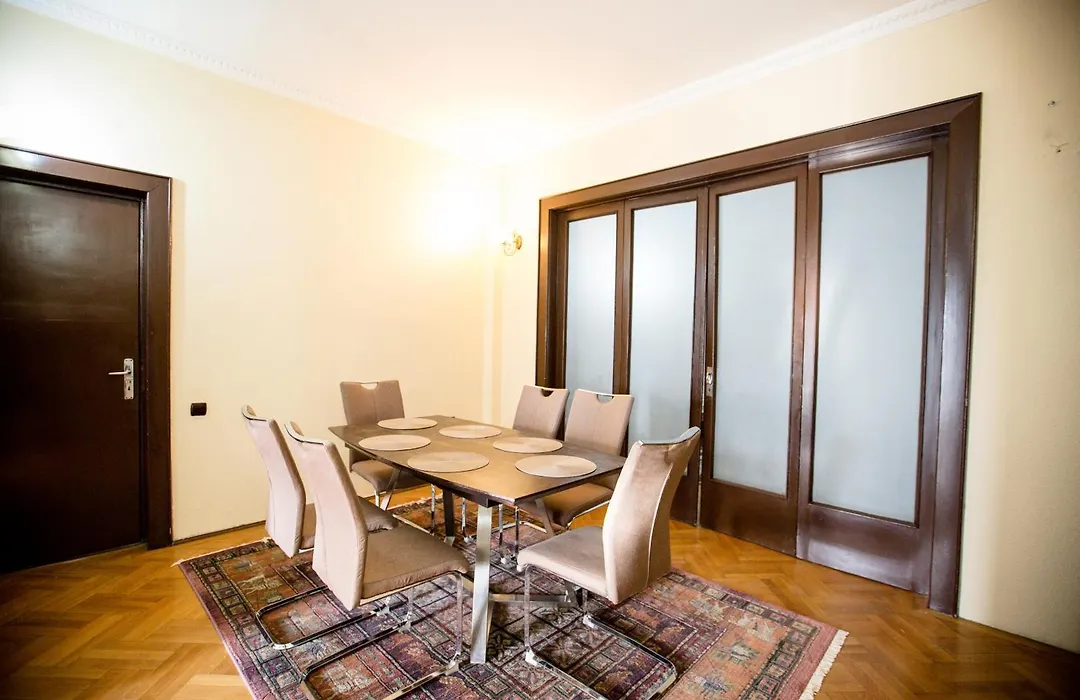 Spacious City View Apartment With Balcony-1