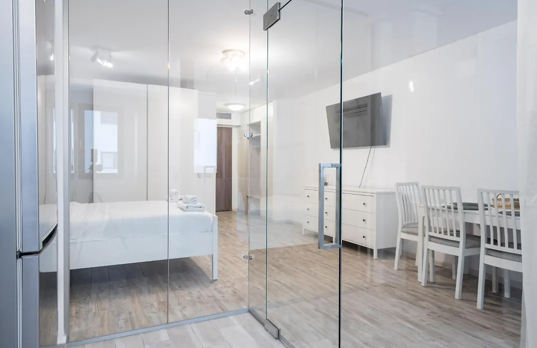 Kondo 9 - Stylish Studio In Roka Residence-1