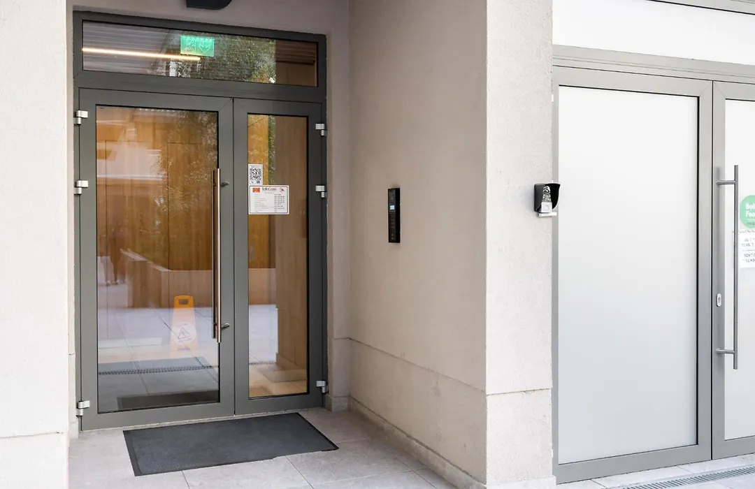 Zen Studios 1 & 2 - Central Studios With Parking-1