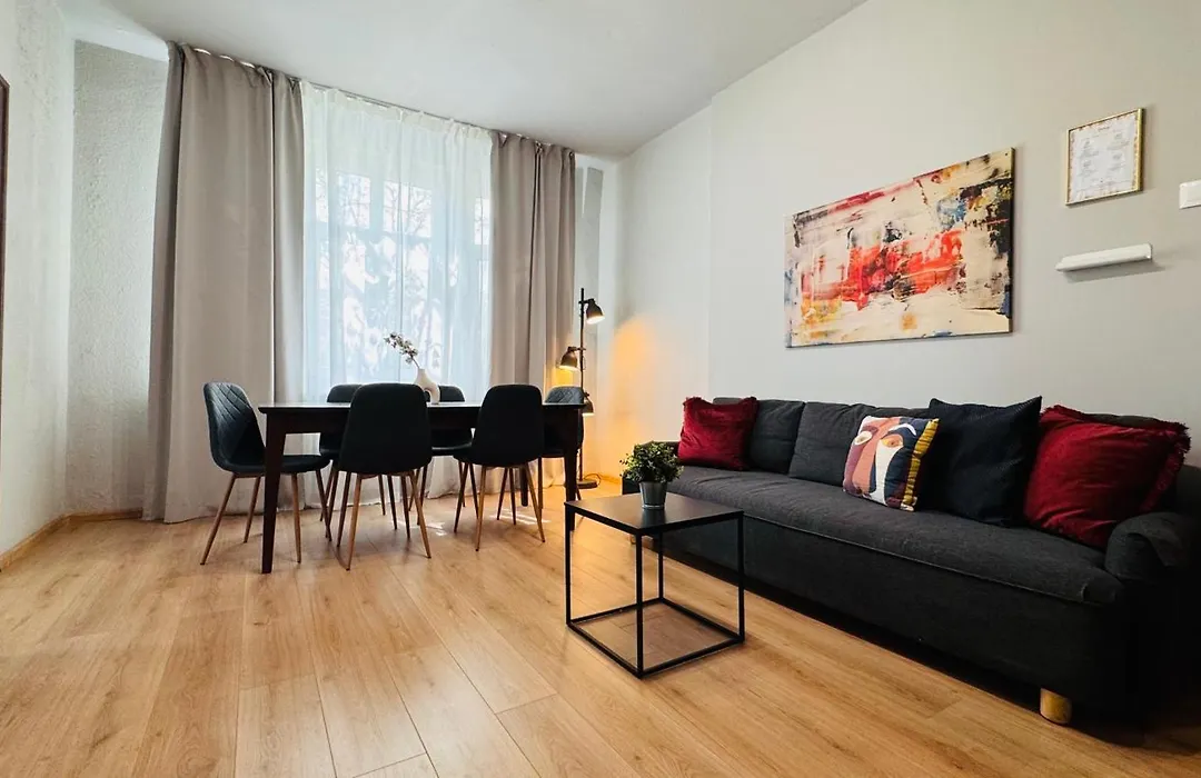 Ideal Home - Spacious & Modern Accommodation Near Unirii Square-1