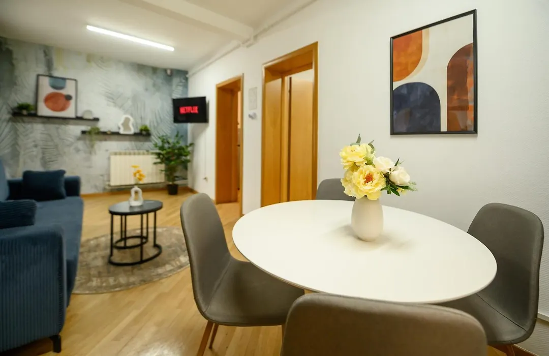 Cultural Gems- Modern 1Br Apartments Near Museums-1
