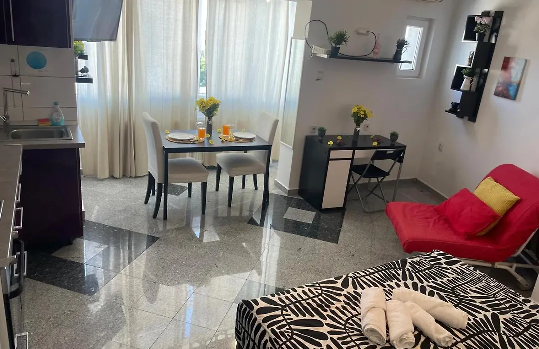 Nice Studio In The Heart Of City-1