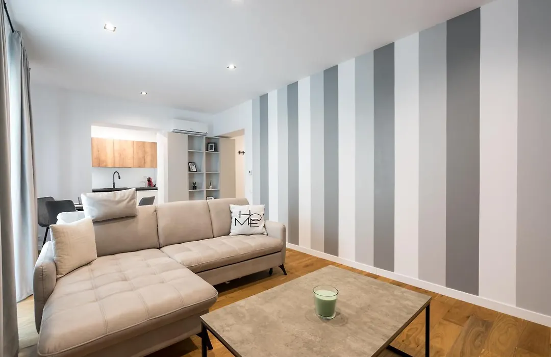 Maze Modern 1 King Bed Apartment, Fast Wi-Fi, In One Cotroceni-1