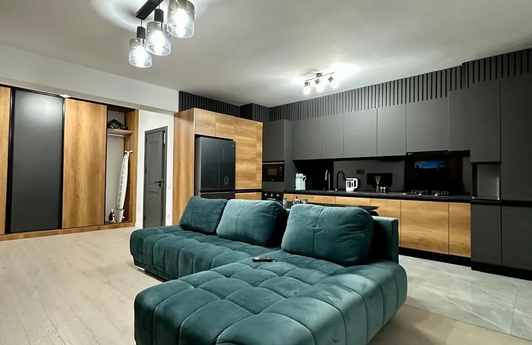 Modern 2Br Apartment, Free Parking, Near City Center & Metro-1