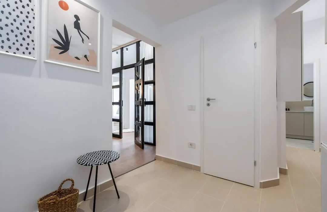Glamorous Design Apartament In Calea Victoriei-1