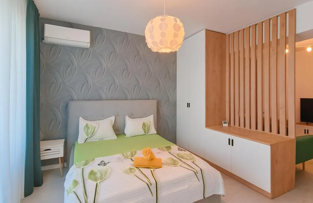 Central Riverside Exclusive Studio-1