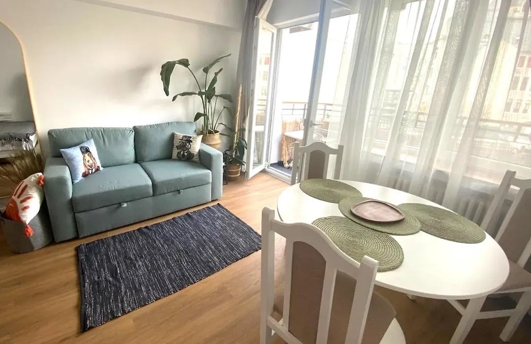 Cozy Central Nest-1