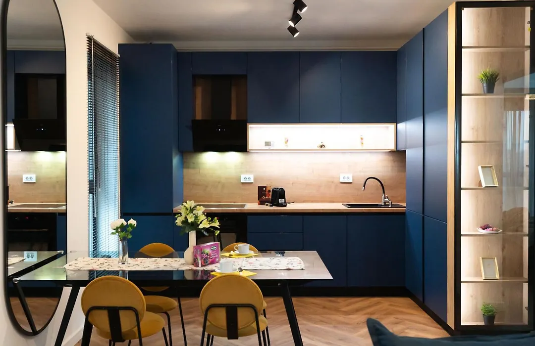 Soni Exclusive Apartments 336 Plaza With Private Parking & Self Check-In-1