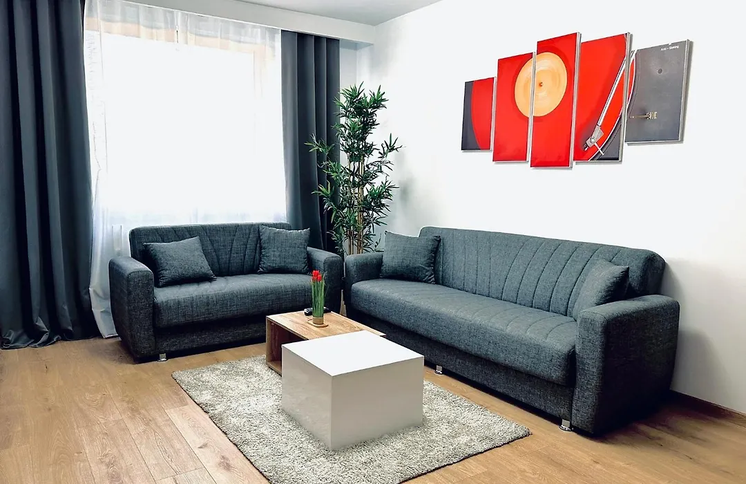UNDE Home-1